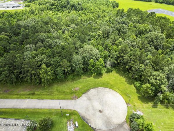 Deerfield Rd , Forest, MS 39074