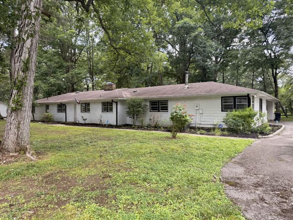 1003 Pickett Dr , Tullahoma, TN 37388