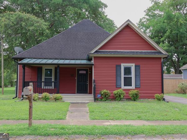 108 W 10th Street, Chickamauga, GA 30707