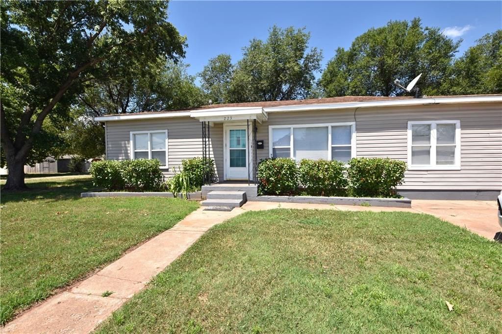 223 S 17th Street, Guthrie, OK 73044 Main Photo