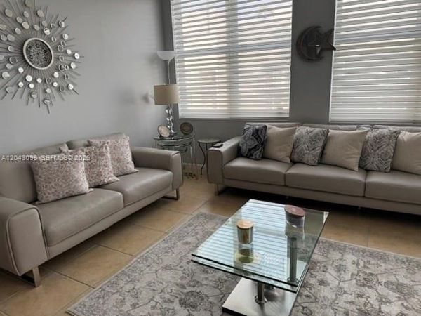 511 SE 5th Ave , Unit 1705, Fort Lauderdale, FL 33301