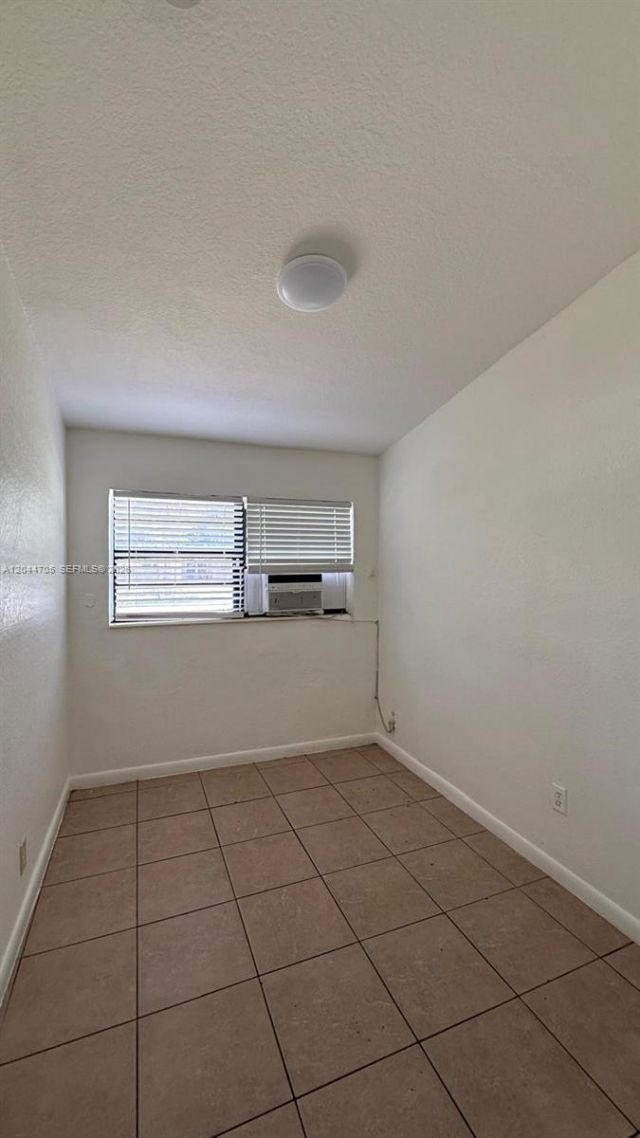 1525 NW 18th Ct, Fort Lauderdale, FL 33311 Photo