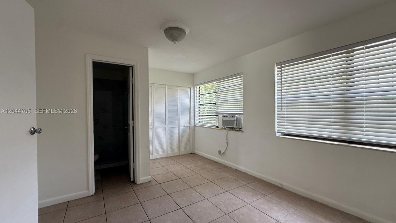 1525 NW 18th Ct, Fort Lauderdale, FL 33311 Photo