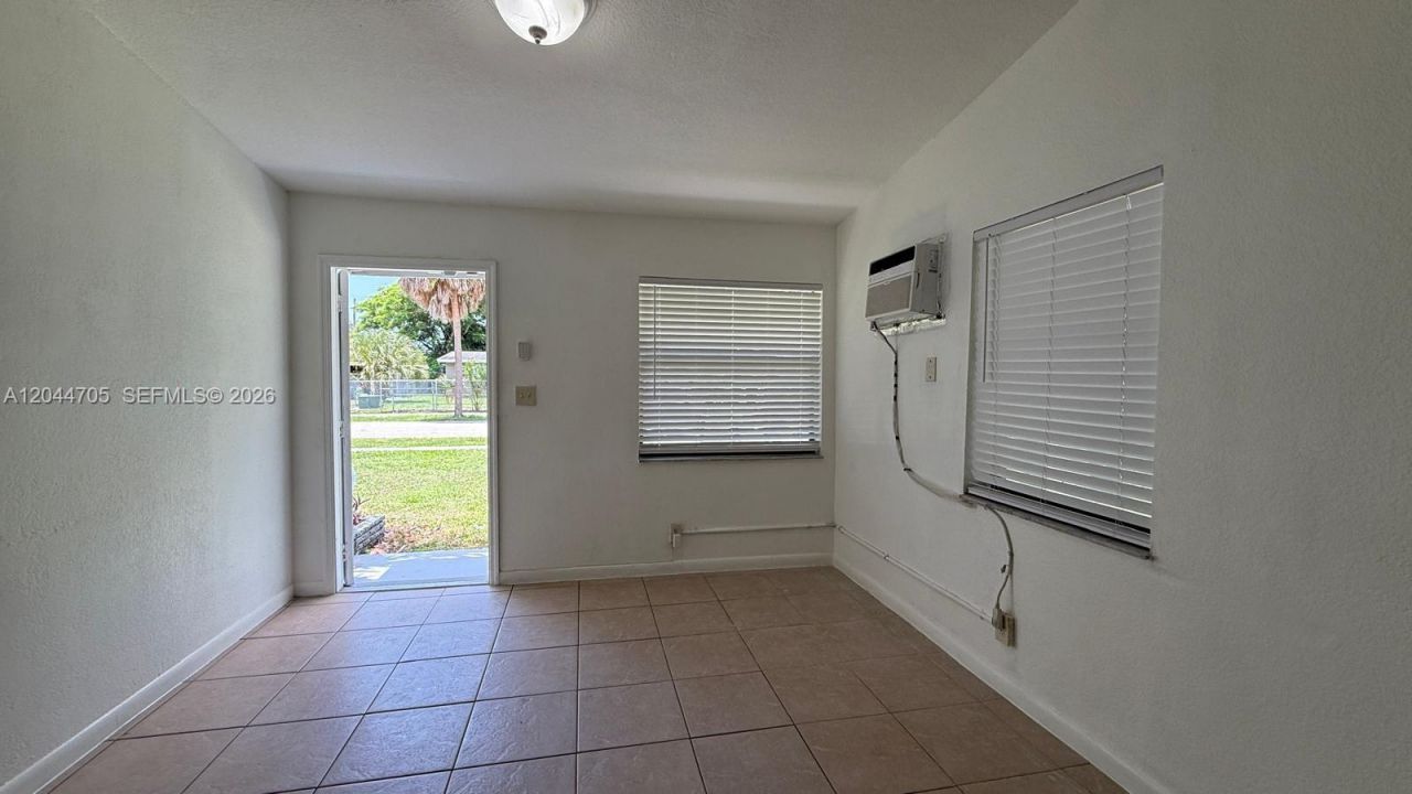 1525 NW 18th Ct, Fort Lauderdale, FL 33311 Photo