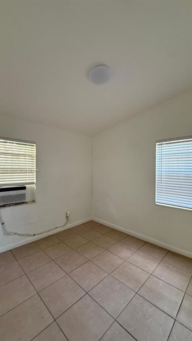 1525 NW 18th Ct, Fort Lauderdale, FL 33311 Photo