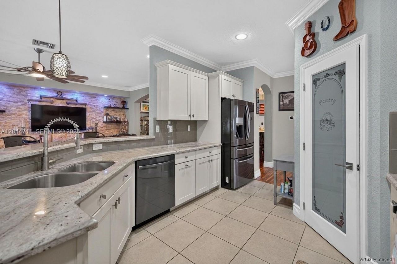 2135 NW 14th Ter, Homestead, FL 33030 Photo