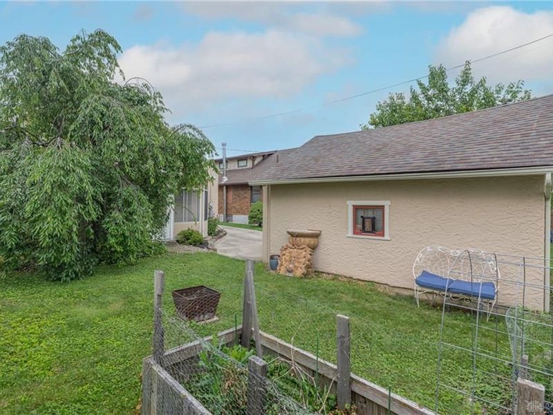 1052 Colwick Drive, Dayton, OH 45420 Photo 32