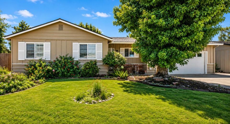 105 Coralie Way, Folsom, CA 95630 Photo