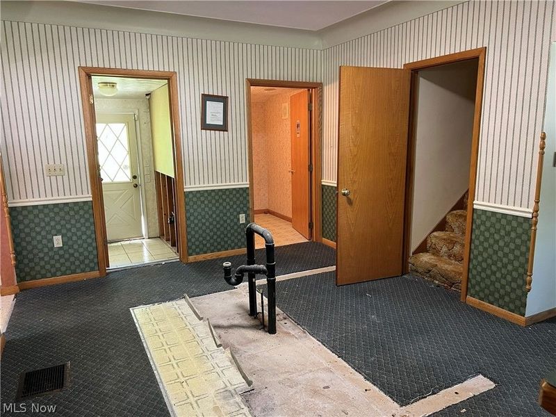 277 Gore Road, Conneaut, OH 44030 Photo 4