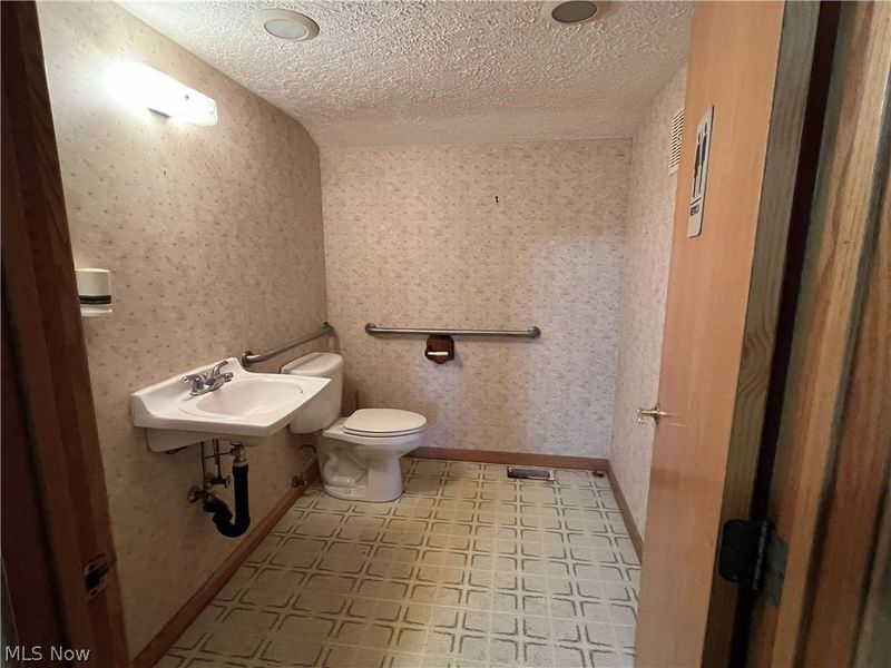277 Gore Road, Conneaut, OH 44030 Photo 6