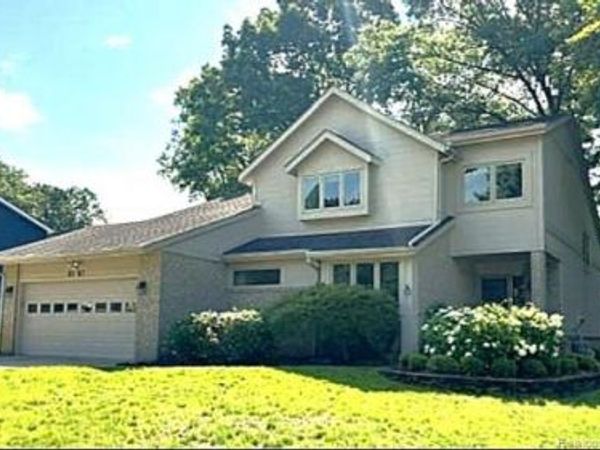 8767 TOWNSEND Drive, White Lake Twp, MI 48386