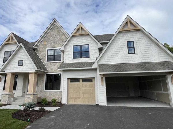 5563 Rolling Hills Parkway , Victoria, MN 55318