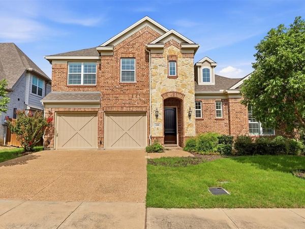 344 Birchwood Way , Irving, TX 75063