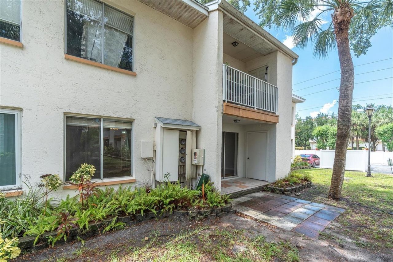 675 99th Avenue N, Unit 102, Saint Petersburg, FL 33702 Photo