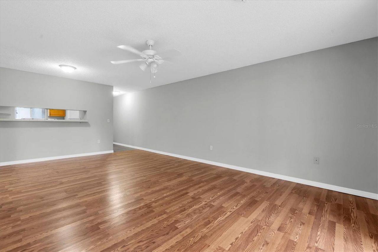 675 99th Avenue N, Unit 102, Saint Petersburg, FL 33702 Photo