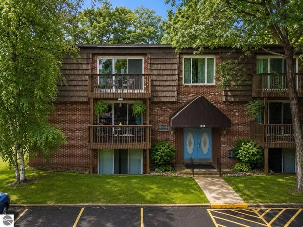 217 Fair Street, Unit 11, Traverse City, MI 49686