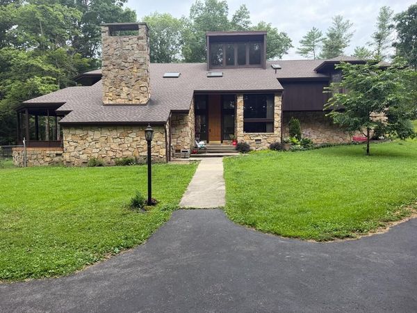 1 Woodside Drive, SUMMERSVILLE, WV 24874