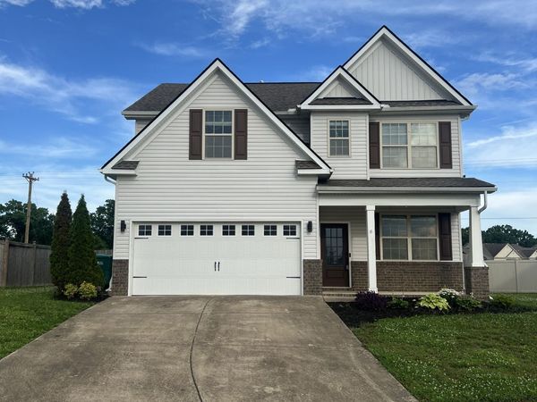 1008 Keeneland Dr , Spring Hill, TN 37174