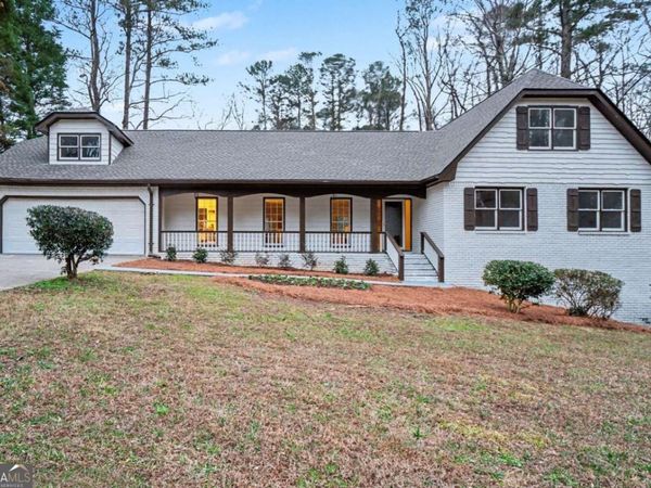 5464 Breathitt Drive SW, Lilburn, GA 30047