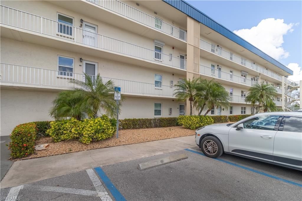 6220 Augusta Dr, Unit 203, Fort Myers, FL 33907 Photo