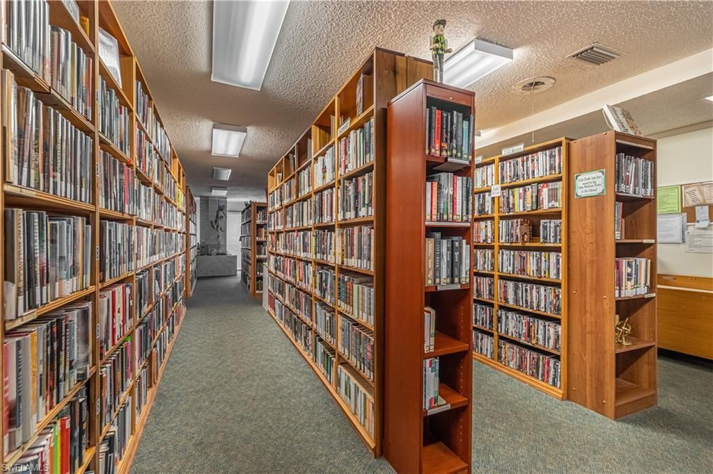 6220 Augusta Dr, Unit 203, Fort Myers, FL 33907 Photo