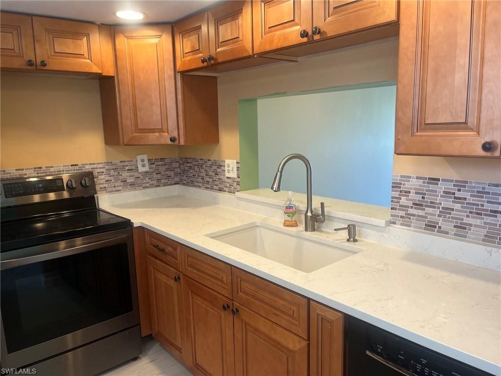 6220 Augusta Dr, Unit 203, Fort Myers, FL 33907 Photo