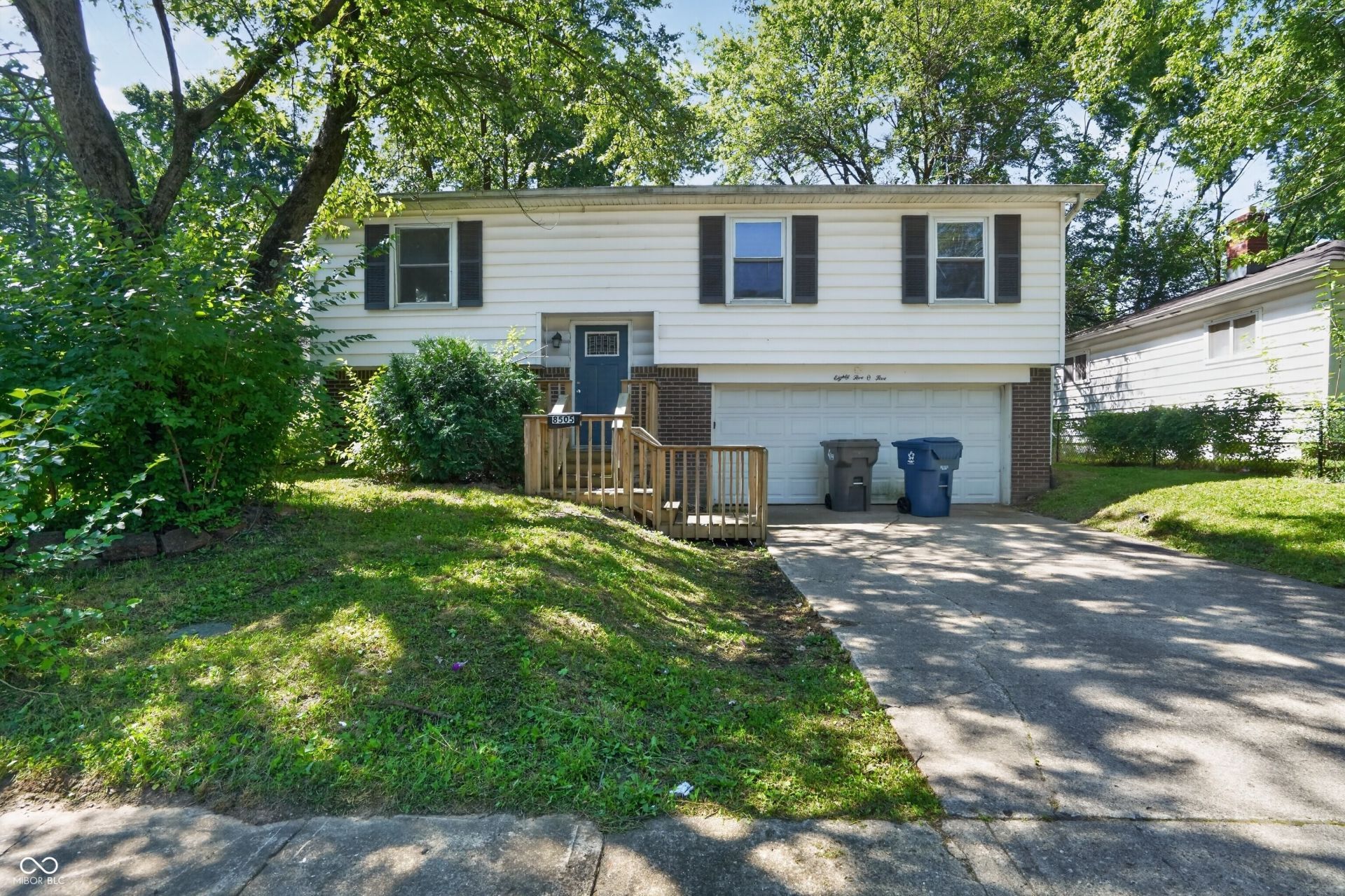 8505 E 34th Place, Indianapolis, IN 46226 Main Photo