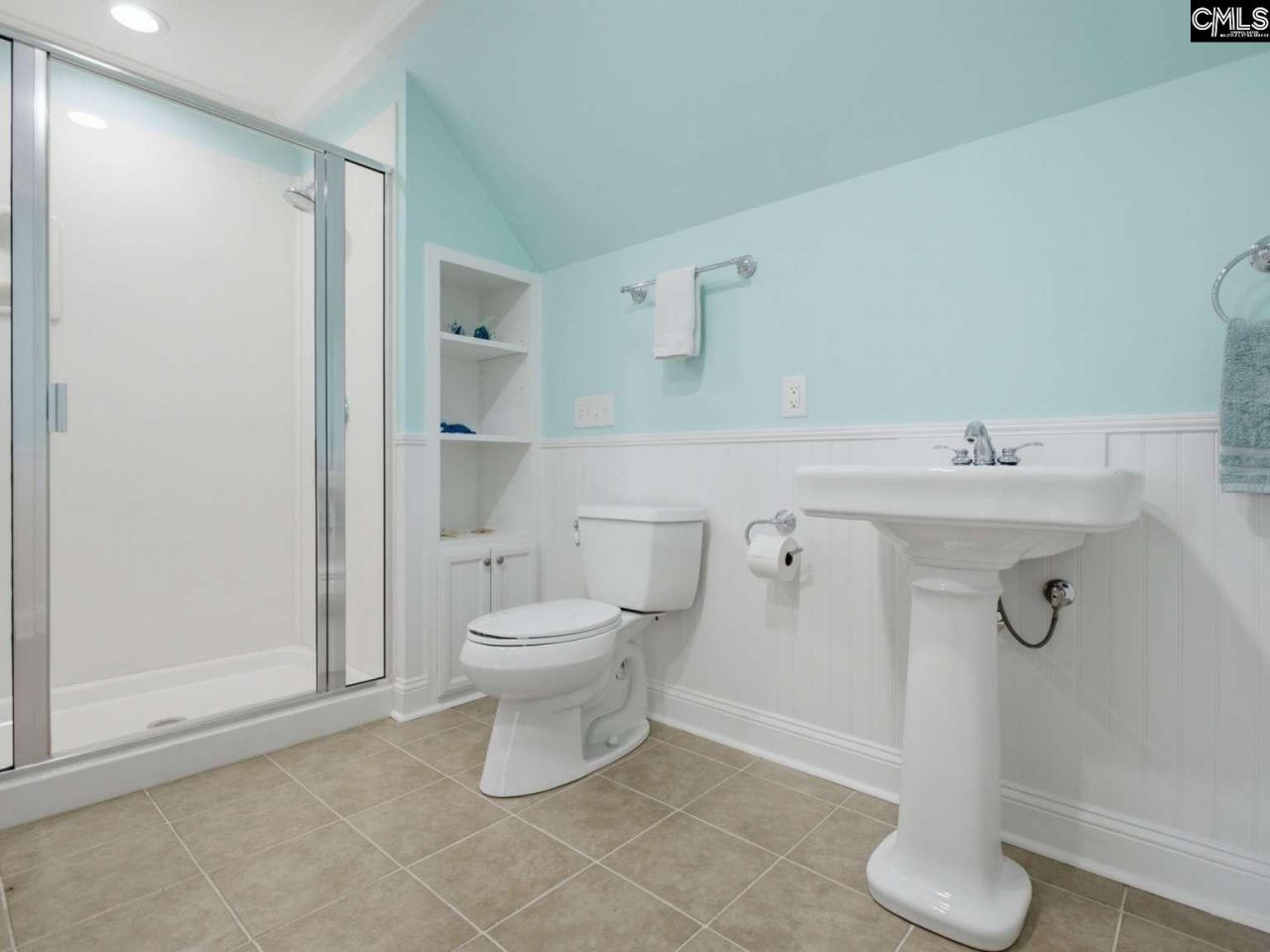 501 Fairfield Hill Road  Photo 5