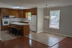 2364 Lakeside Drive  photo 4