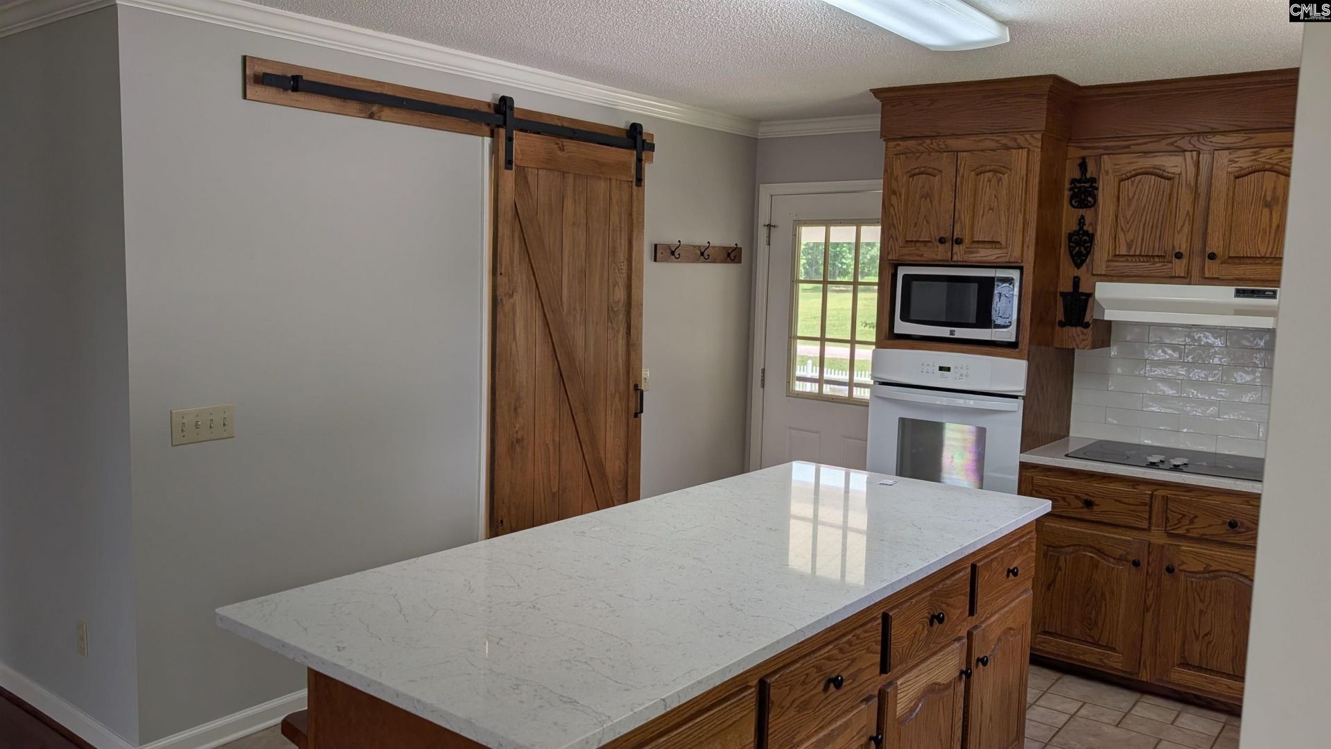 2364 Lakeside Drive  Photo 8