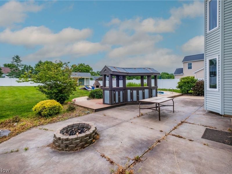 2392 Bowers Street NW, Uniontown, OH 44685 Photo 13