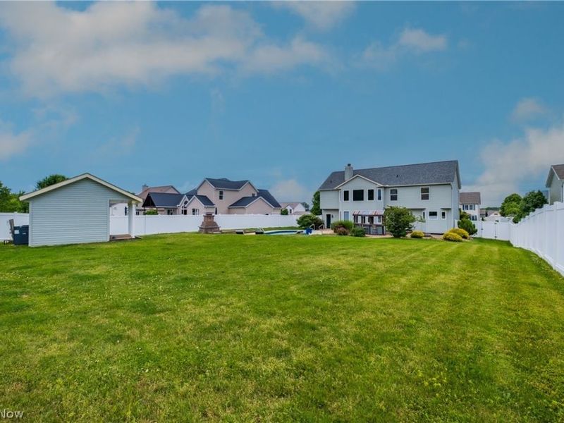 2392 Bowers Street NW, Uniontown, OH 44685 Photo 15