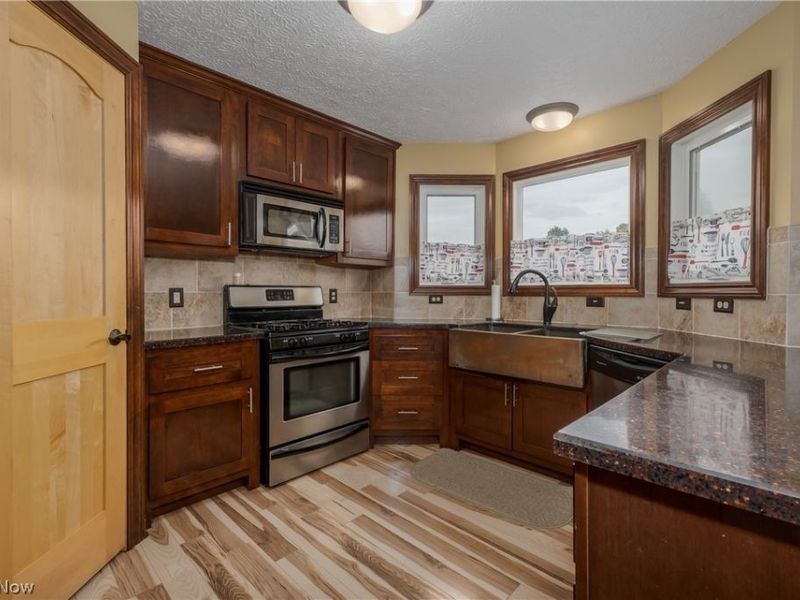 2392 Bowers Street NW, Uniontown, OH 44685 Photo 25