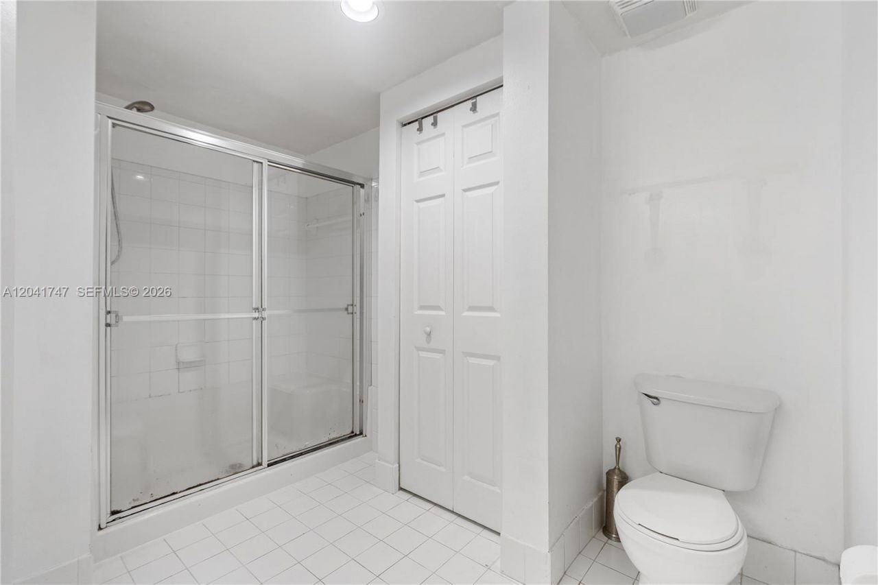 17145 N Bay Rd , Unit 4311, Sunny Isles Beach, FL 33160 Photo