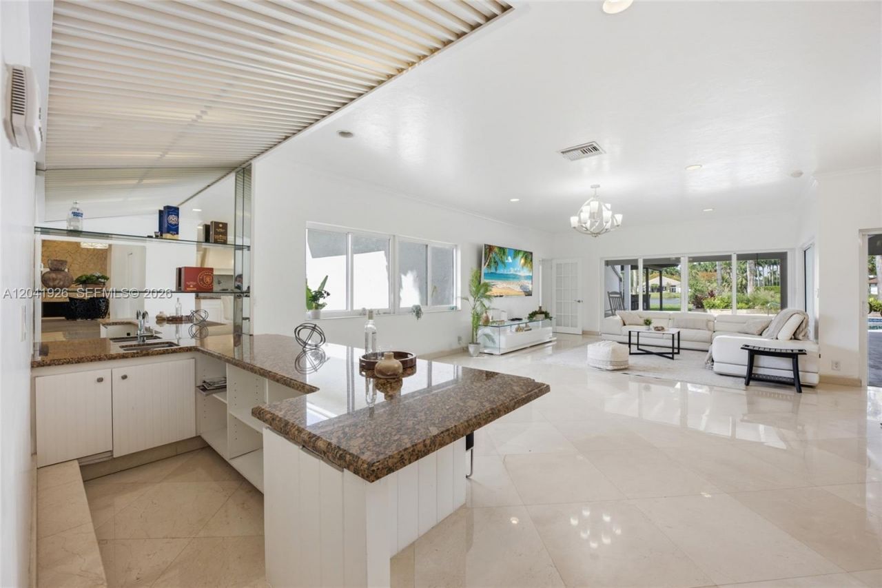 16170 Saddle Ln, Weston, FL 33326 Photo