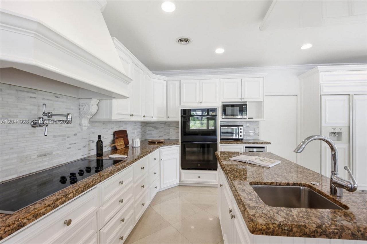 16170 Saddle Ln, Weston, FL 33326 Photo