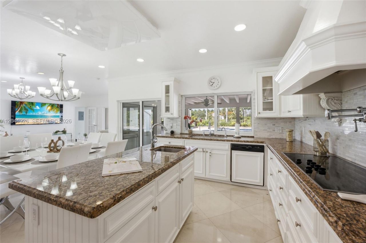16170 Saddle Ln, Weston, FL 33326 Photo
