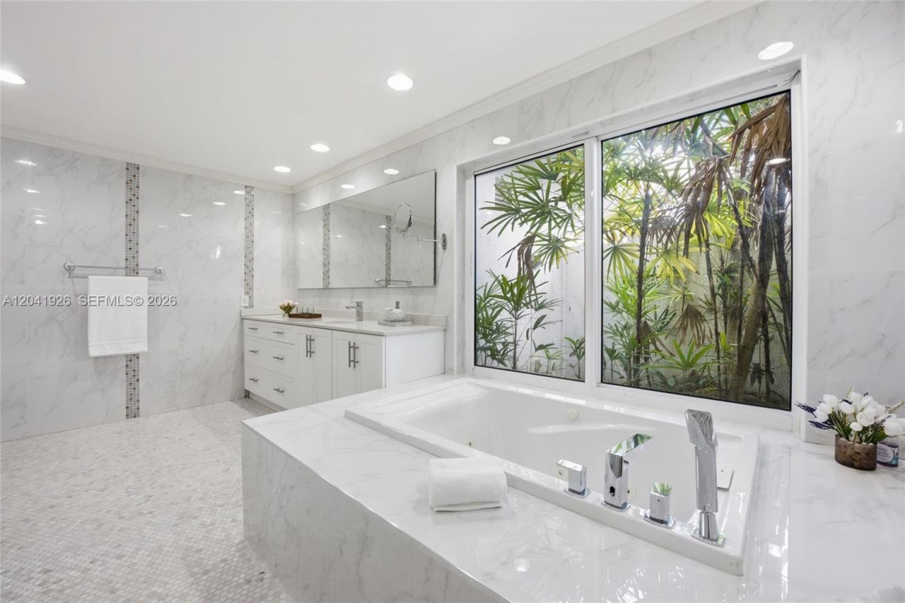 16170 Saddle Ln , Weston, FL 33326 Photo