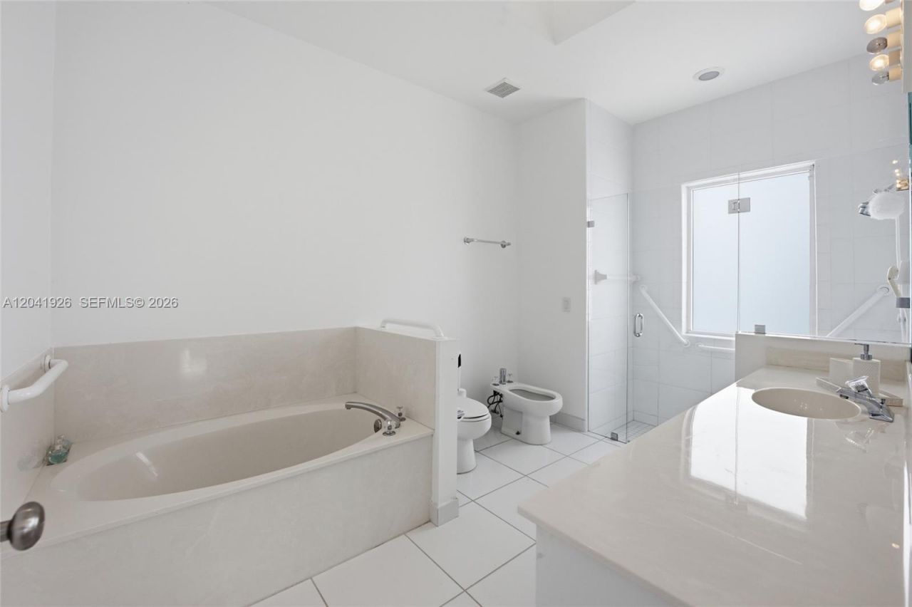 16170 Saddle Ln , Weston, FL 33326 Photo