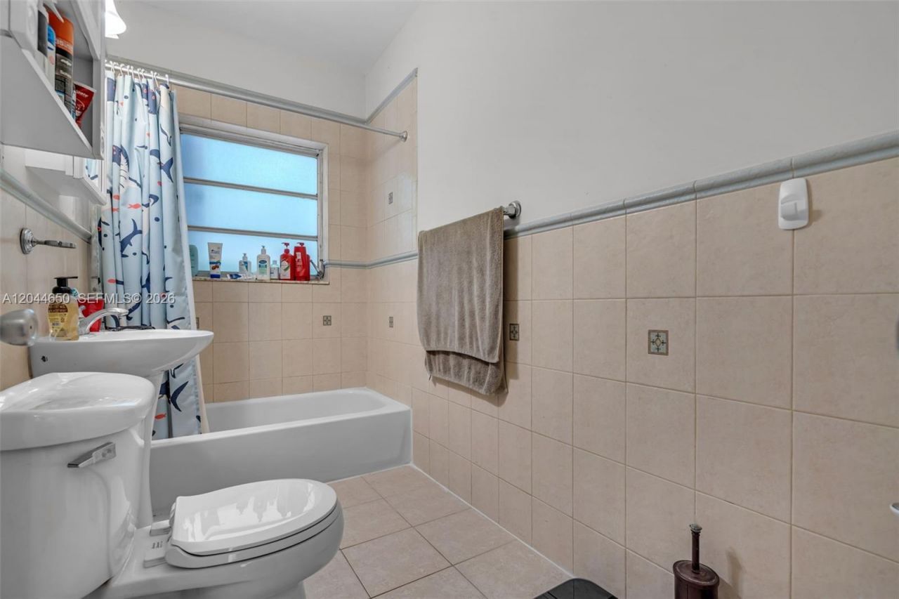 1439 Miller Rd, Coral Gables, FL 33146 Photo