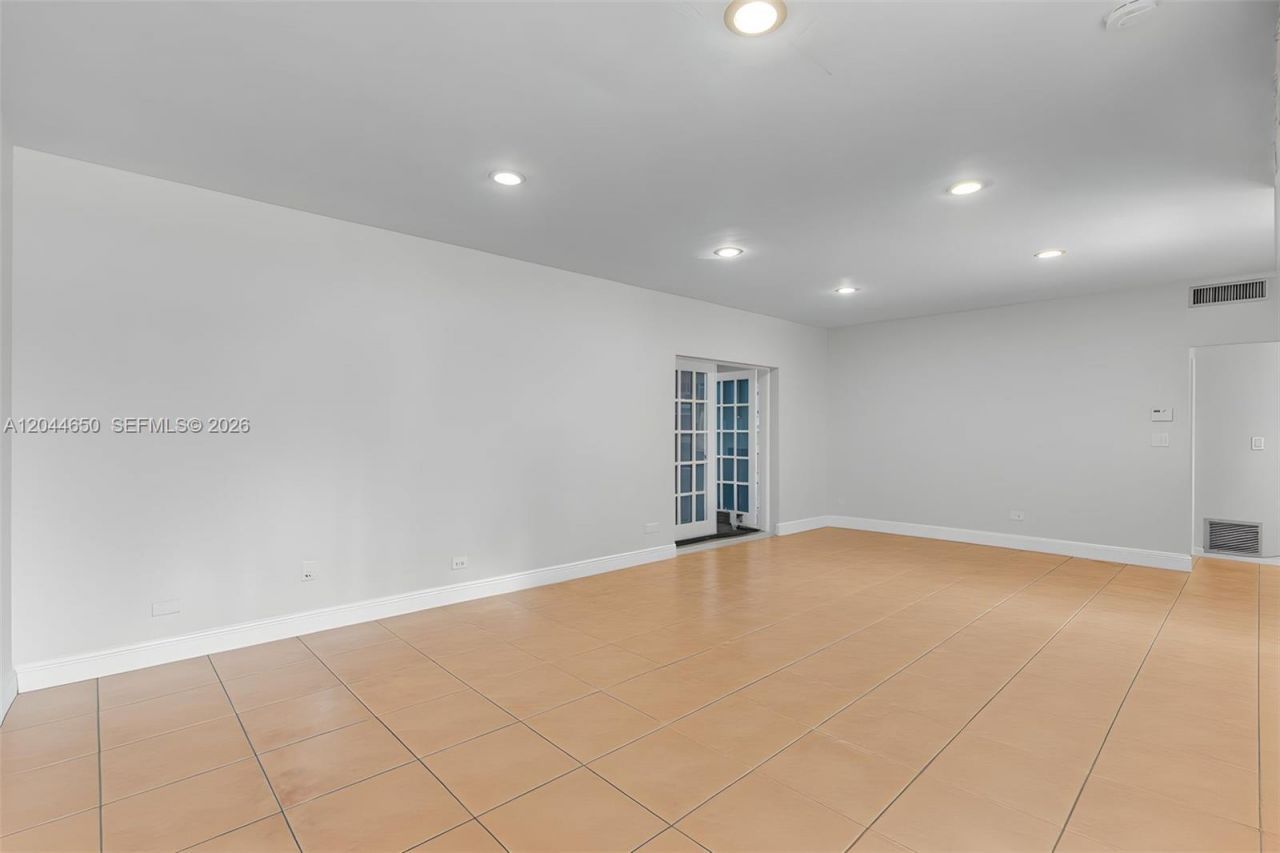 1439 Miller Rd, Coral Gables, FL 33146 Photo