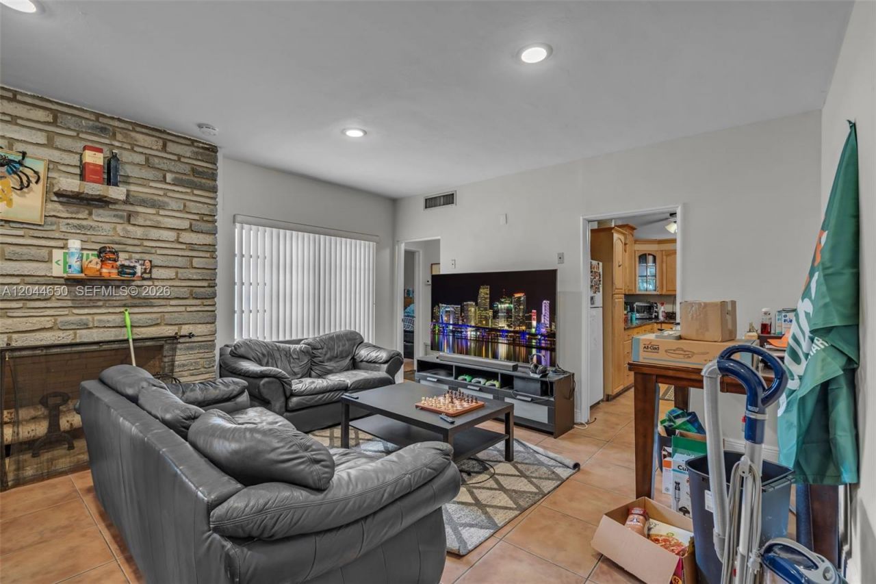 1439 Miller Rd, Coral Gables, FL 33146 Photo