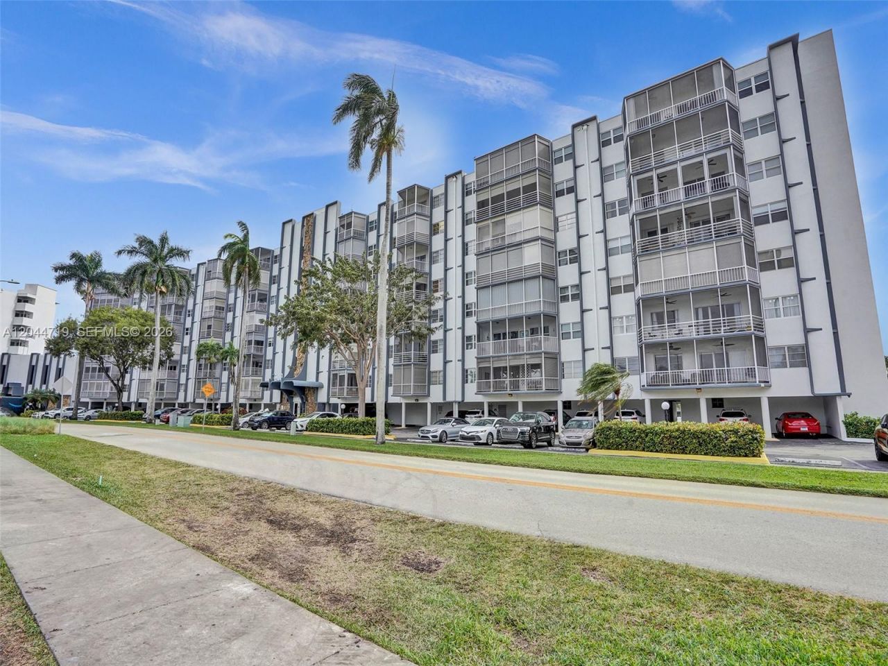 200 Diplomat Pkwy , Unit 432, Hallandale Beach, FL 33009 Photo