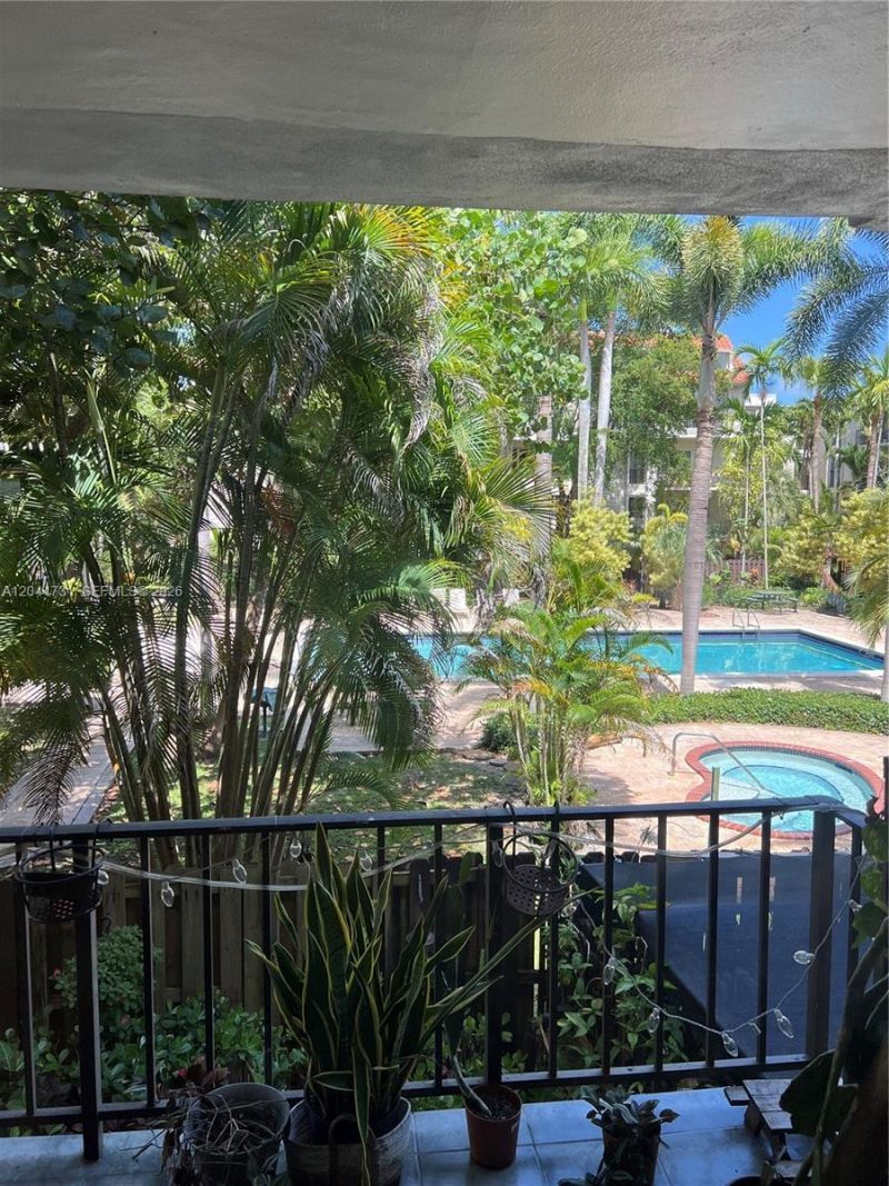 6900 N Kendall Dr , Unit A205, Pinecrest, FL 33156 Photo