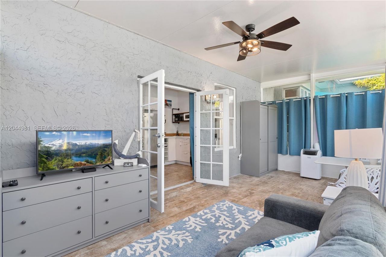 1446 Hollywood Blvd , Hollywood, FL 33020 Photo