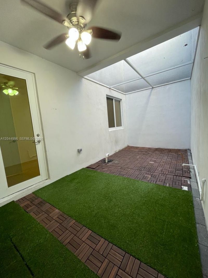 10317 NW 66th St , Unit 10317, Doral, FL 33178 Photo