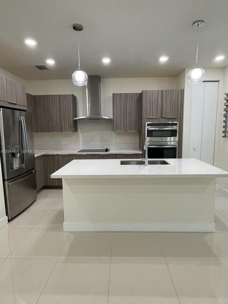 10317 NW 66th St , Unit 10317, Doral, FL 33178 Photo