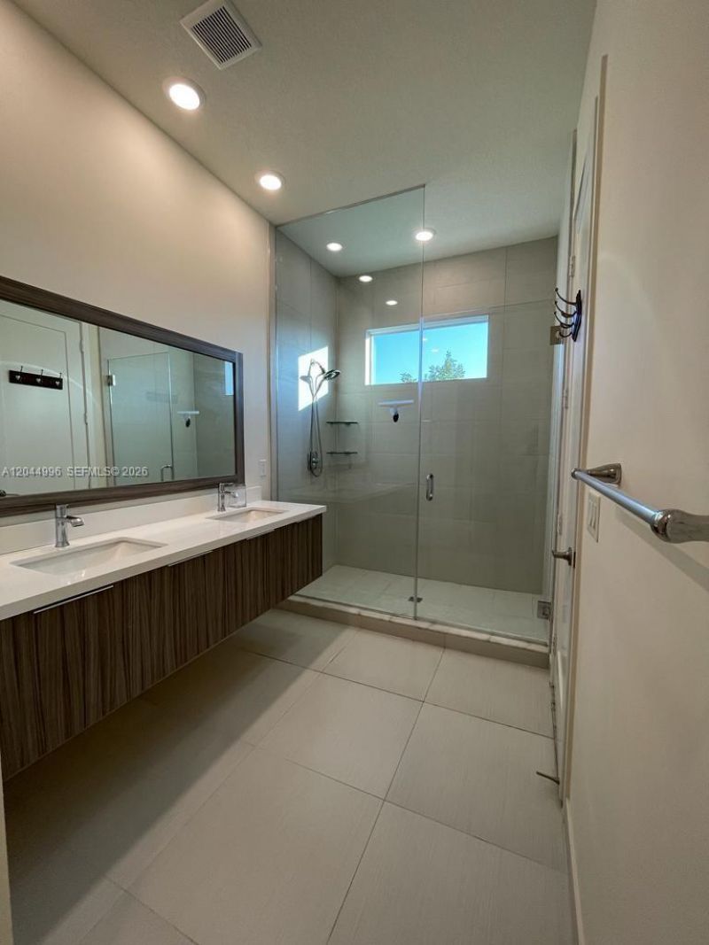10317 NW 66th St , Unit 10317, Doral, FL 33178 Photo