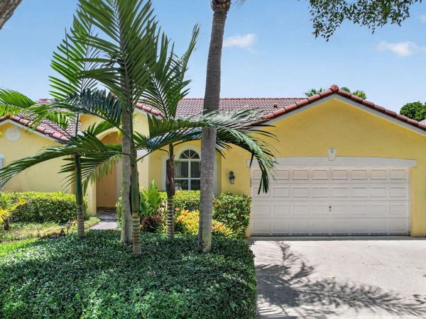 1959 Water Ridge Drive, Weston, FL 33326
