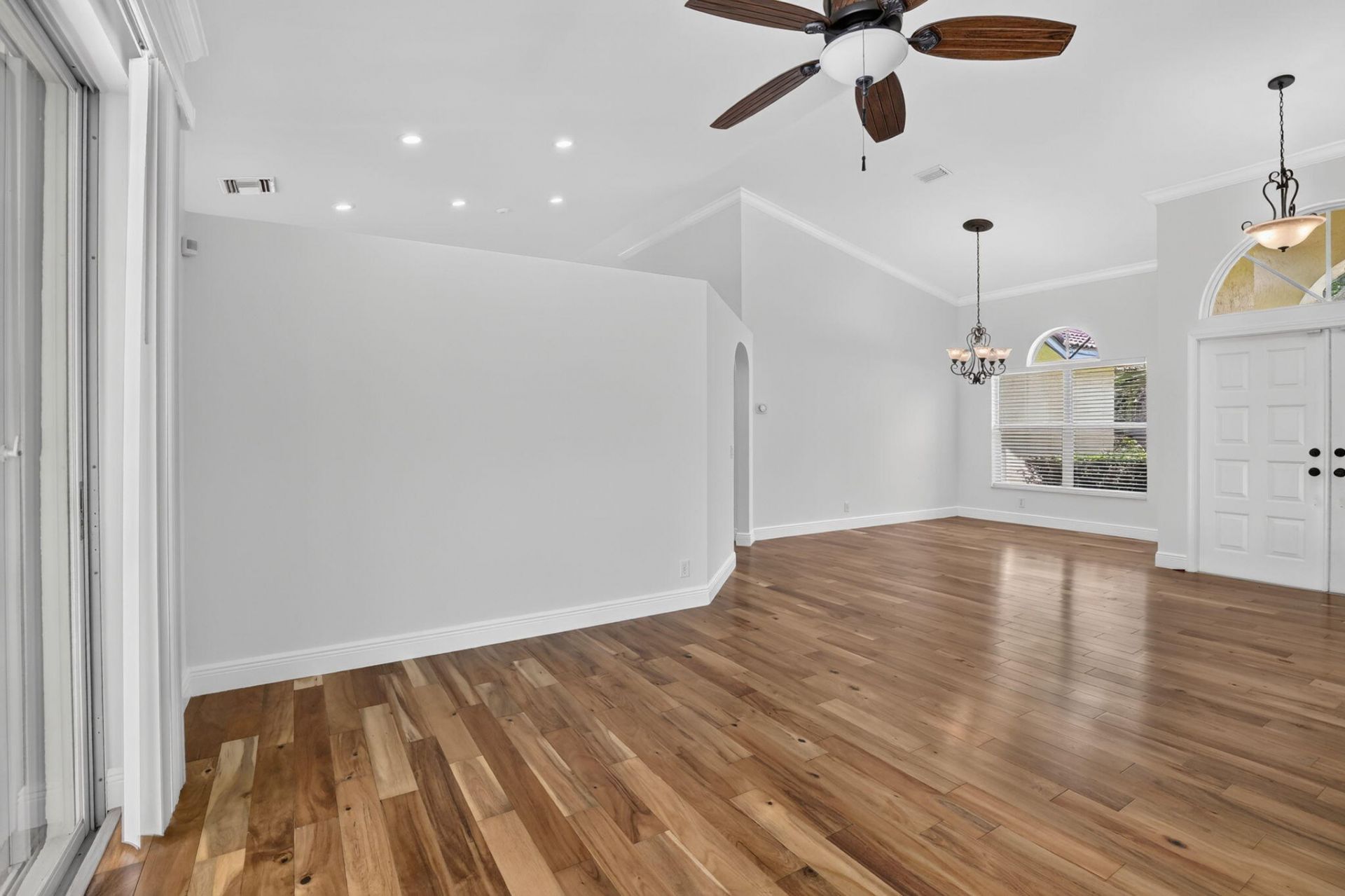 1959 Water Ridge Drive, Weston, FL 33326 Photo